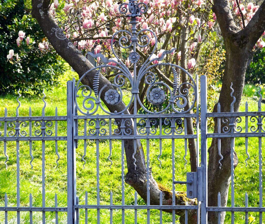 Hekwerken en poorten - metalen tuinafsluiting